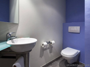 Hotel ILUNION Valencia 4