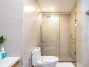 SAZI Resin Hotel - Free Nails/HairWash