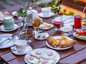 Hotel History • სასტუმრო ისტორია