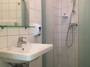 Design Hostel Goli & Bosi