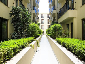 Grand Aras Hotel & Suites