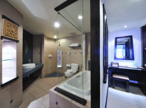 Woraburi Phuket Resort & Spa