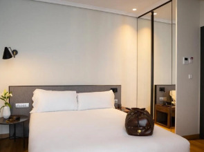 Отель Petit Palace Triball