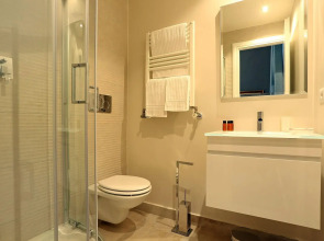 Daplace - Arena House