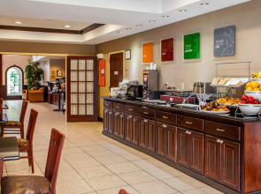 Comfort Suites East Brunswick - South River