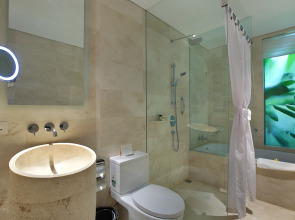 Отель Candi Beach Resort and Spa