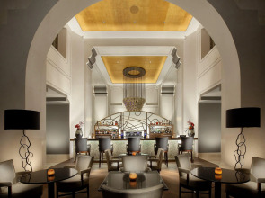 Royal Savoy Hotel & Spa