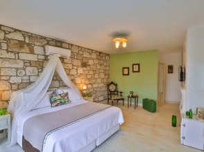 Palas Alacati - Adults Only