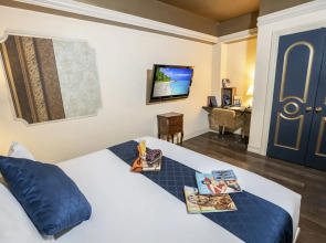 Riviera Hotel South Beach