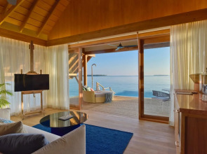 Emerald Faarufushi Resort & Spa