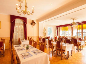 Central Continental Hotel