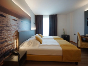 Ambassador Suite Hotel