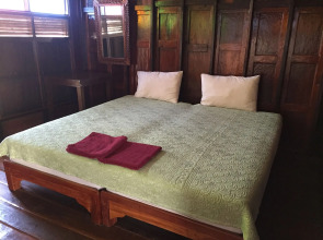 Baan Are Gong Riverside Homestay