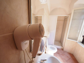 Alessandro Palace & Bar - Hostel