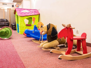 Helan Family & Garden