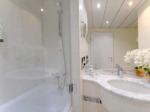 Отель Plaza Premium Wien