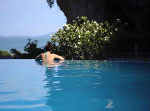 Railay Phutawan Resort