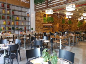 Grand Aras Hotel & Suites