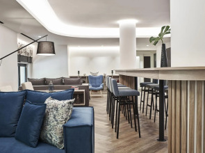 NLH MONASTIRAKI - Neighborhood Lifestyle Hotels