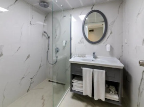 Motto Premium Hotel & Spa