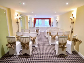 The Roundabout Hotel