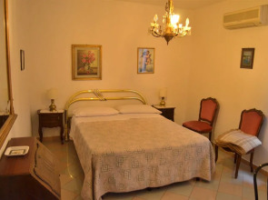 Barbara House - Guest House