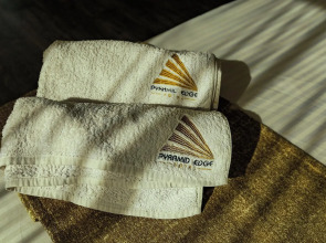 Pyramid Edge Hotel & Exclusive Pyramids View Rooftop