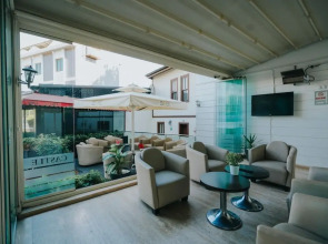 Ener Old Castle Resort Hotel