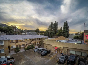 Nite Inn - Walking Distance to Universal Studios Hollywood