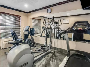 Quality Inn & Suites Dallas - Cityplace