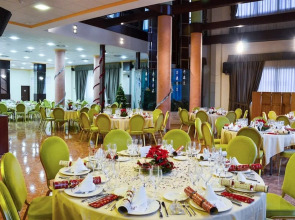 Hotel La Familia Gallo Rojo