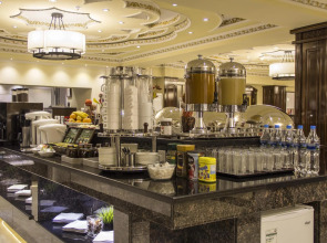 Отель Атлас