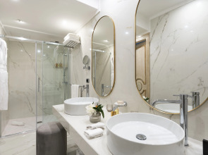 Atlantis Bay - VRetreats