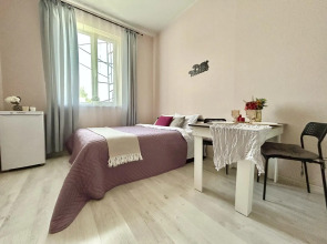 Студии на Кленовом