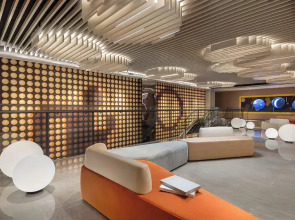 Holiday Inn Shanghai Pudong Airport by IHG