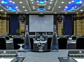 Leonardo Royal Hotel London City