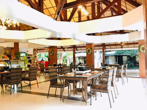 Paradise Garden Hotel and Convention Boracay Powered by ASTON