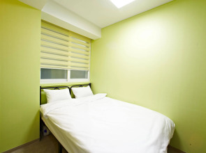 Rainbow Hotel Myeongdong