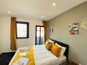 Happy Dreams Apart Hotel