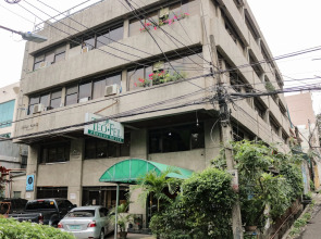 RedDoorz @ Junquera Extension Cebu