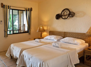 Easy Diving and Beach Resort