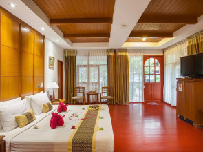 P. P. Erawan Palms Resort