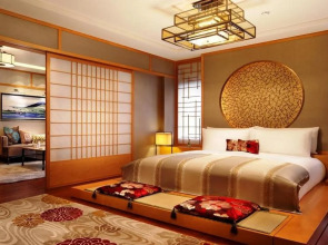 Fairmont Peace Hotel on the Bund