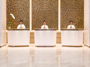 Novotel Phuket City Phokeethra Hotel