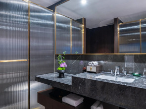 Wyndham Grand Plaza Royale Ningbo