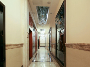 Louidon Mega Apartment of Kam Rueng Plaza/Sunshine