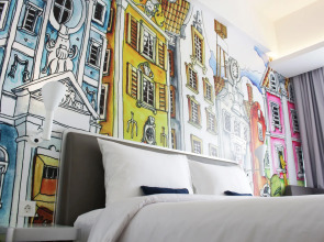 YELLO Hotel Harmoni Jakarta