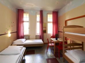 Three Little Pigs Hostel Berlin