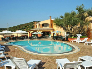 Albergo Residenziale Li Troni