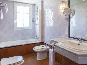 Hotel Macià Alfaros